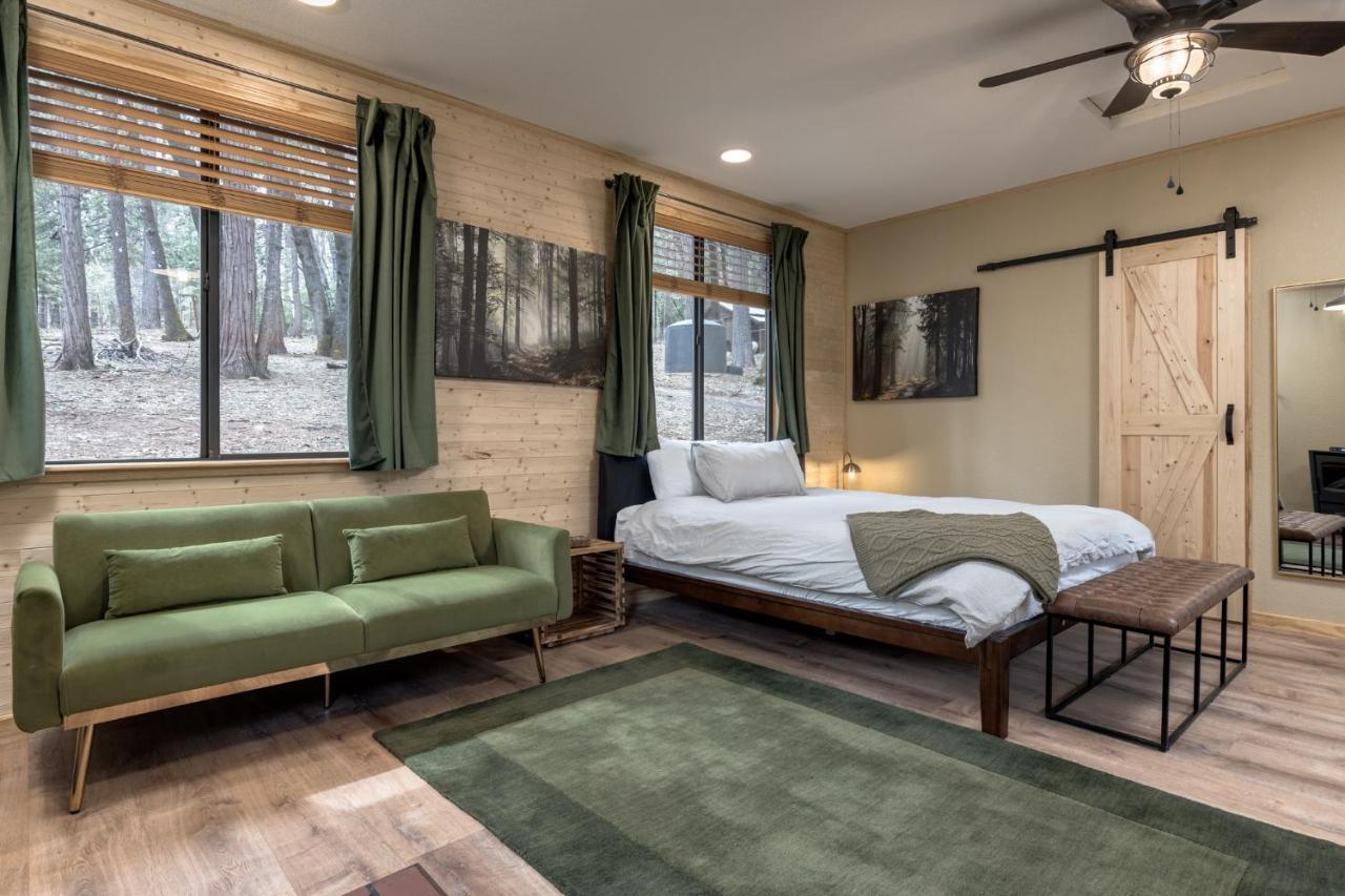 Little House In The Big Woods Hotell Forest Ranch Eksteriør bilde